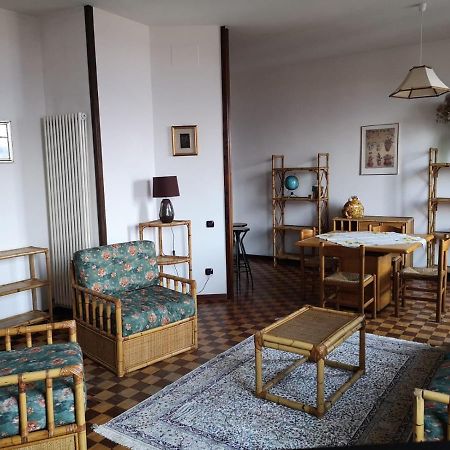 Appartamento Le Due Rocche Arona Extérieur photo